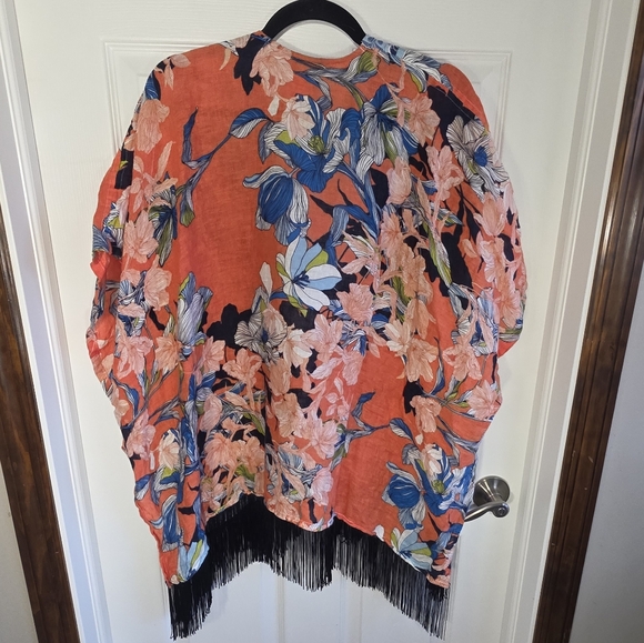 Chico's Floral Kimono Topper Ruana Fringe Orange Blue Black Size Small/Medium - Picture 7 of 16